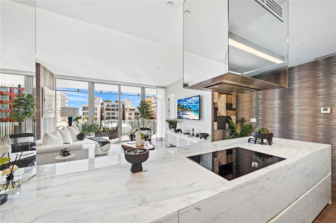 Active With Contract: $4,600,000 (2 beds, 2 baths, 1938 Square Feet)