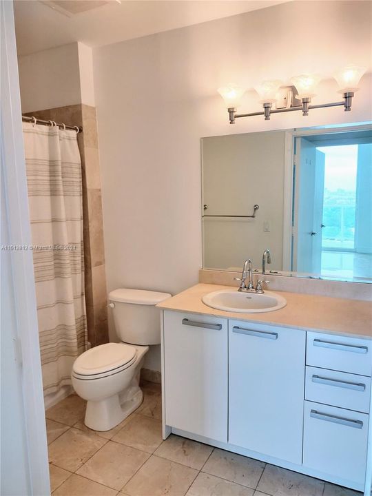 For Sale: $399,000 (1 beds, 1 baths, 693 Square Feet)