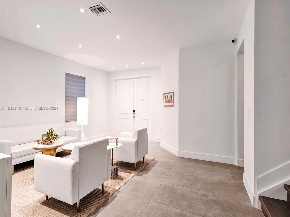 最近租的: $7,000 (4 贝兹, 3 浴室, 2650 平方英尺)