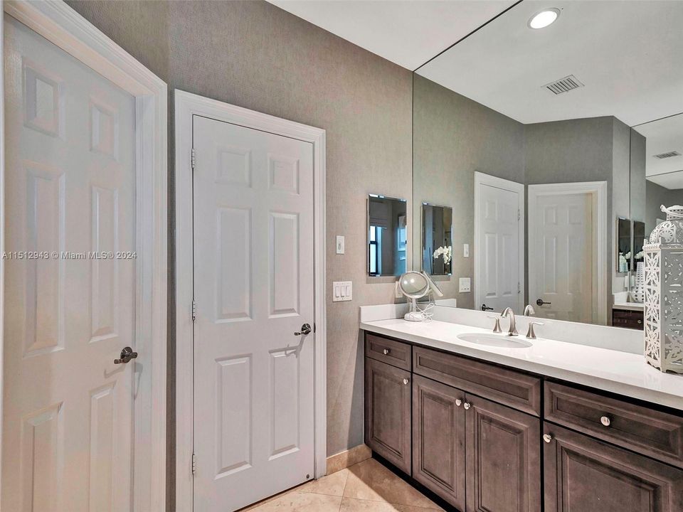 最近租的: $7,000 (4 贝兹, 3 浴室, 2650 平方英尺)