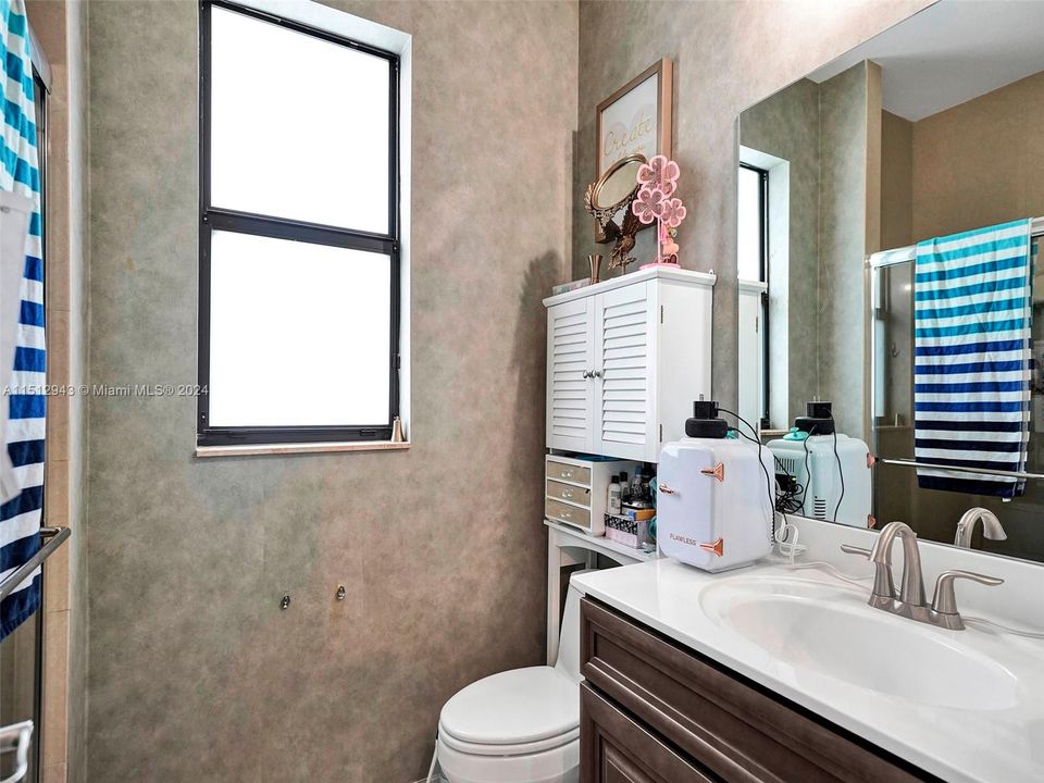 最近租的: $7,000 (4 贝兹, 3 浴室, 2650 平方英尺)