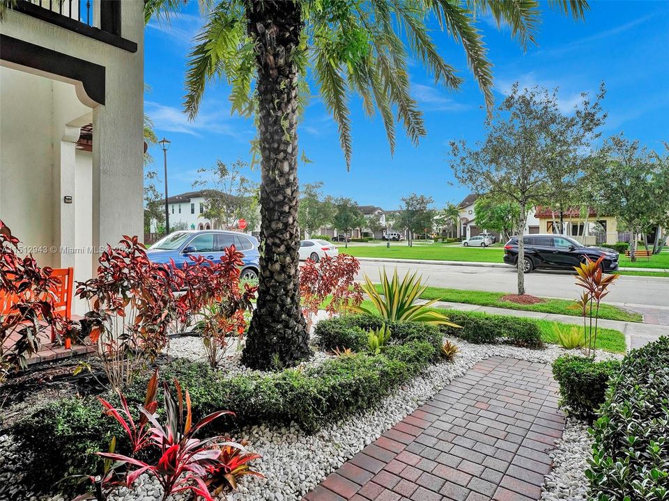 最近租的: $7,000 (4 贝兹, 3 浴室, 2650 平方英尺)