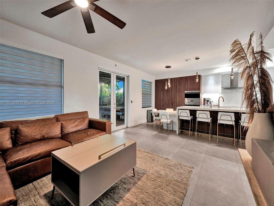 最近租的: $7,000 (4 贝兹, 3 浴室, 2650 平方英尺)