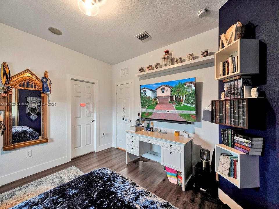 最近租的: $7,000 (4 贝兹, 3 浴室, 2650 平方英尺)