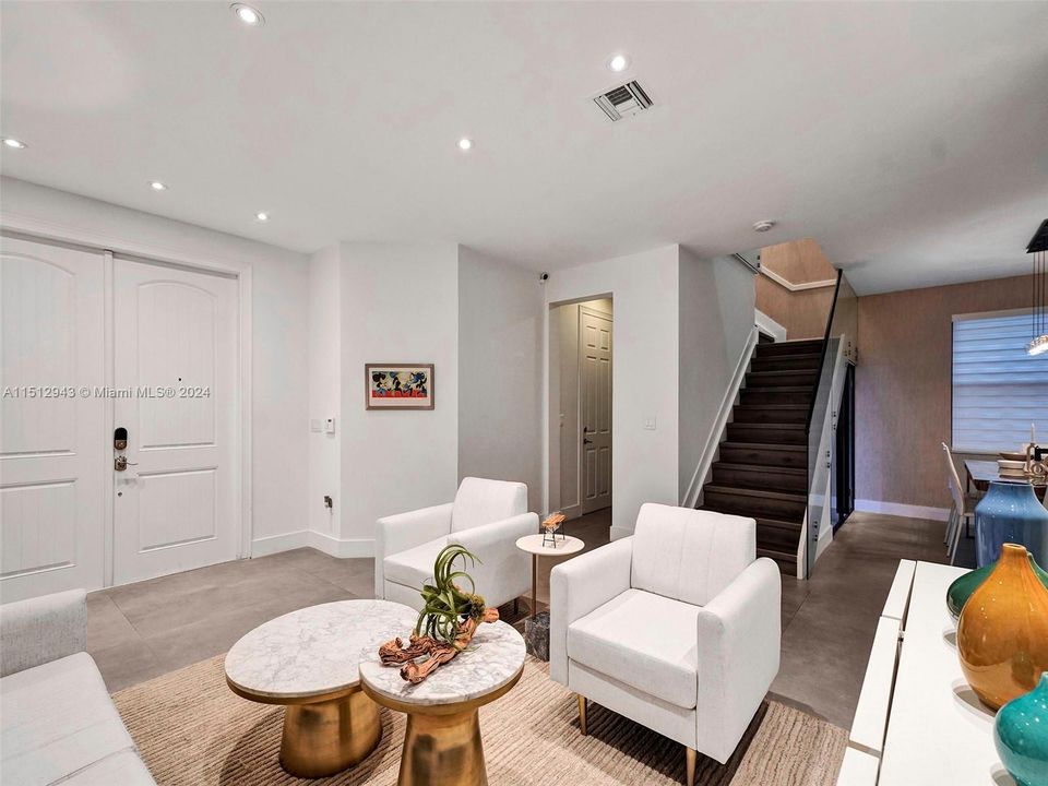 最近租的: $7,000 (4 贝兹, 3 浴室, 2650 平方英尺)