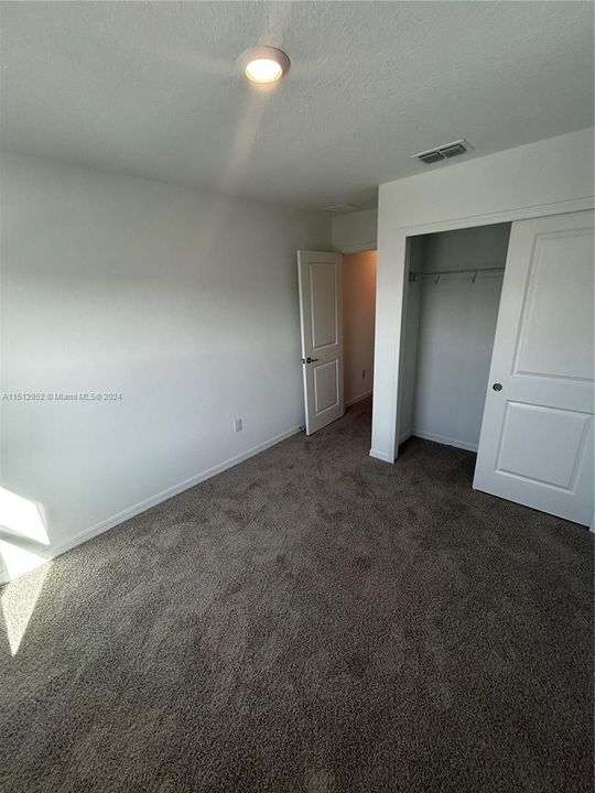 For Rent: $2,250 (3 beds, 2 baths, 1373 Square Feet)