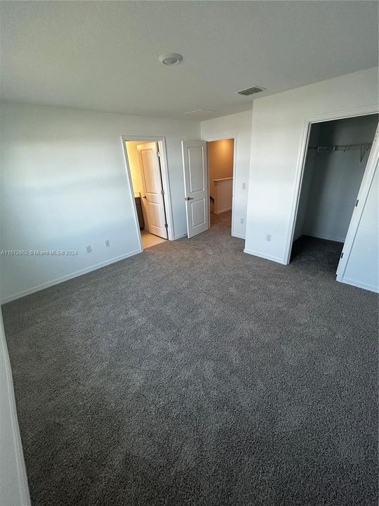 For Rent: $2,250 (3 beds, 2 baths, 1373 Square Feet)