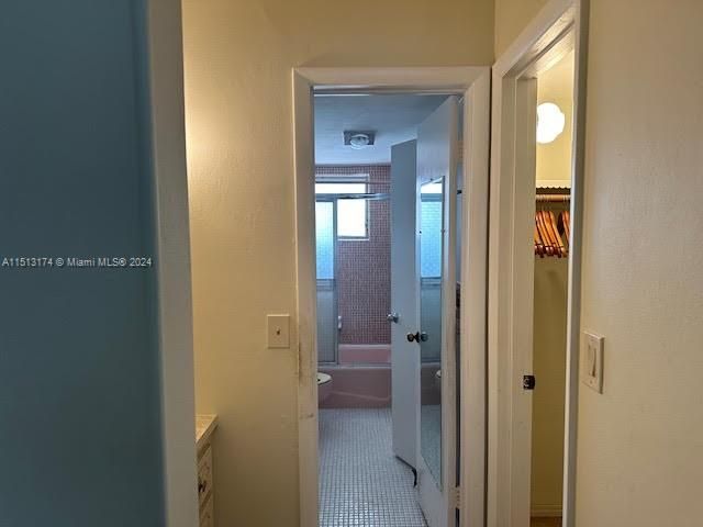 For Sale: $159,900 (1 beds, 1 baths, 768 Square Feet)