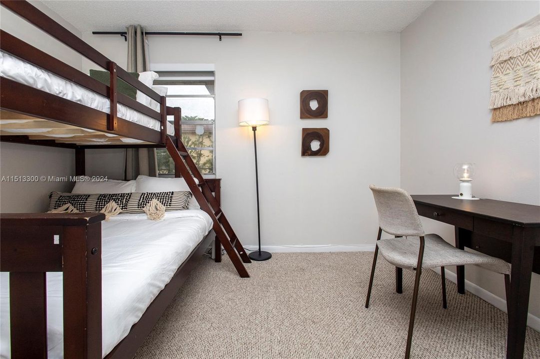 For Rent: $3,700 (3 beds, 2 baths, 1183 Square Feet)