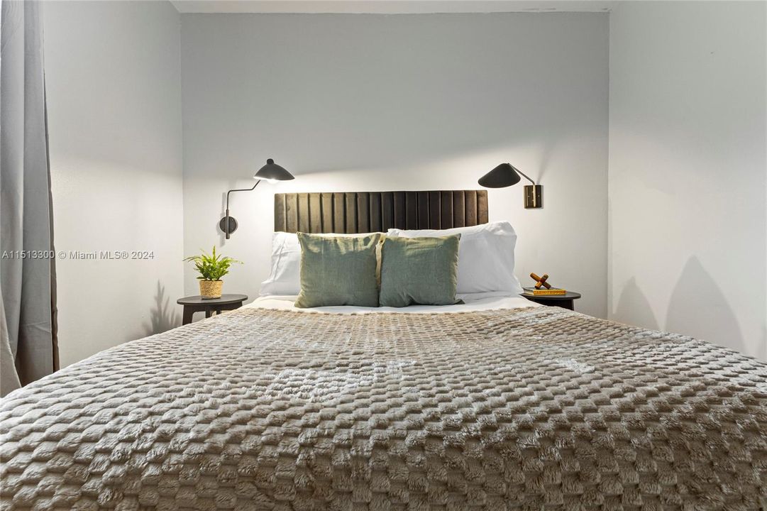 For Rent: $3,700 (3 beds, 2 baths, 1183 Square Feet)