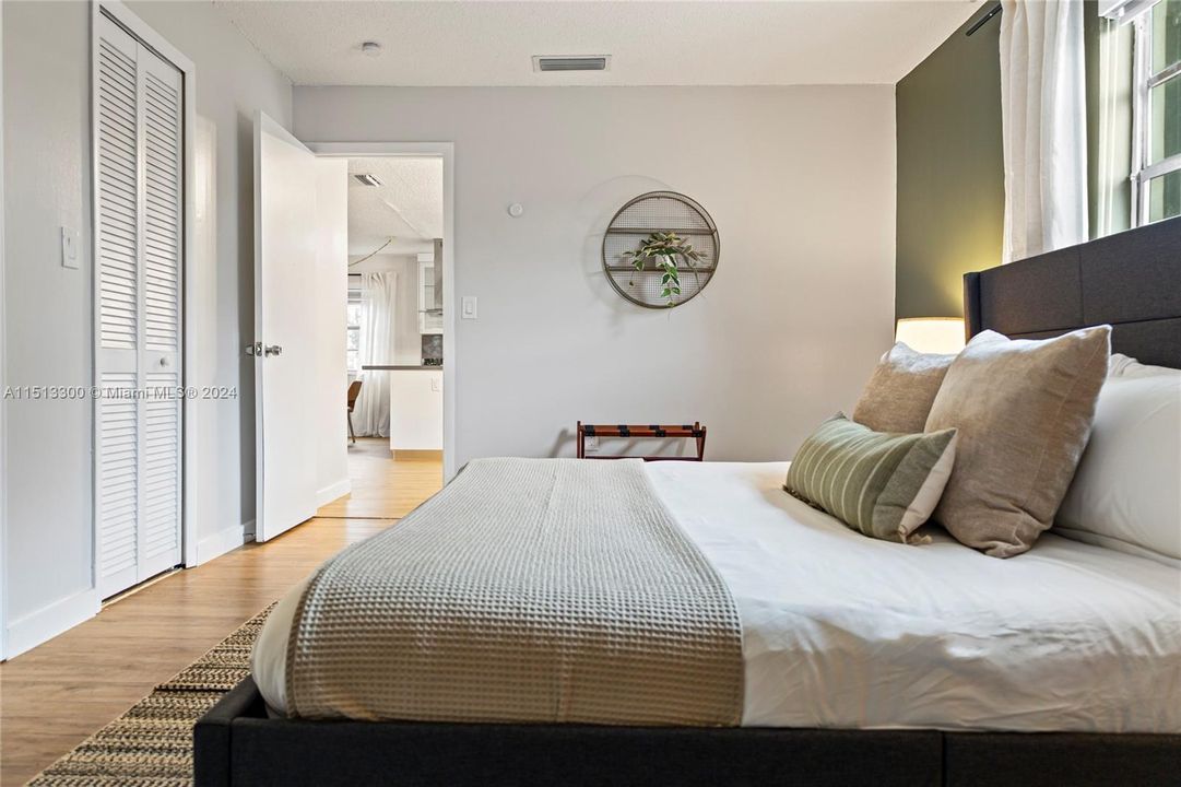 For Rent: $3,700 (3 beds, 2 baths, 1183 Square Feet)