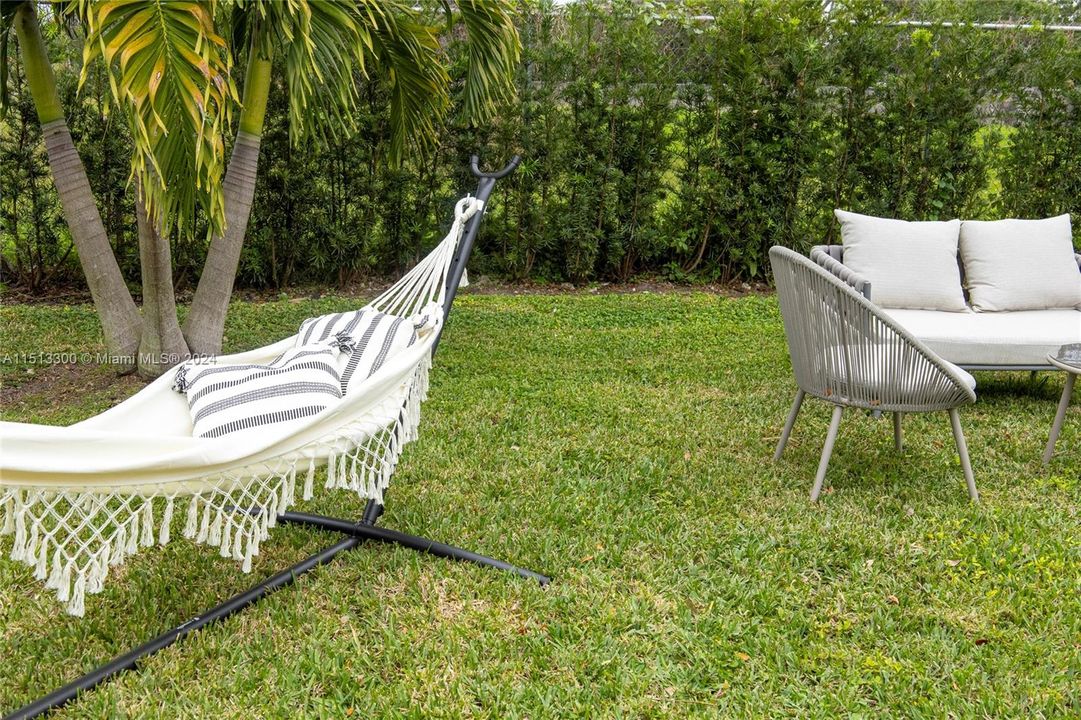 For Rent: $3,700 (3 beds, 2 baths, 1183 Square Feet)