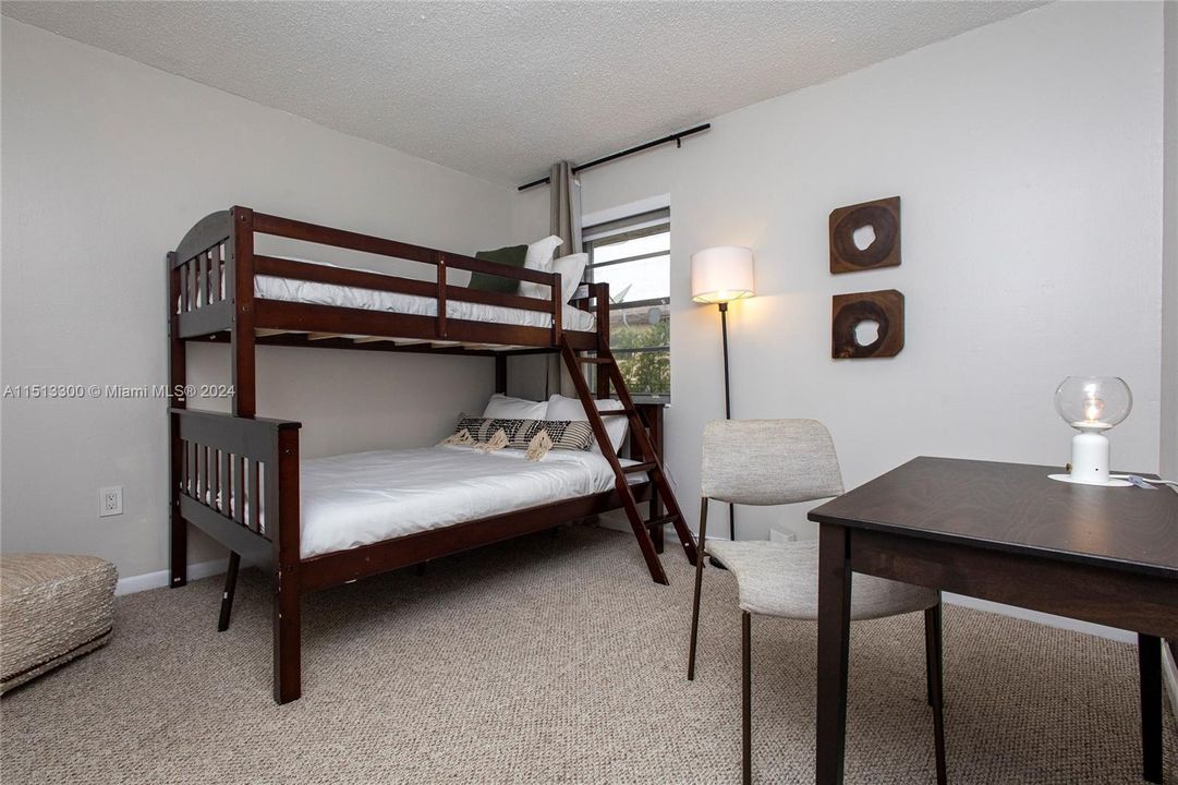 For Rent: $3,700 (3 beds, 2 baths, 1183 Square Feet)