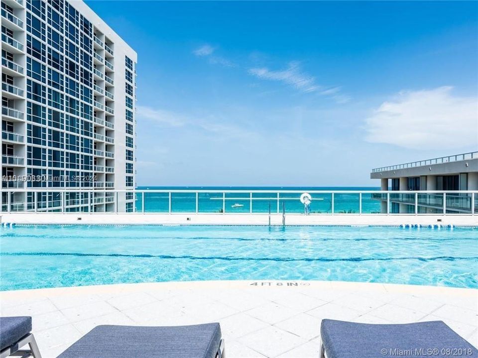 Recently Rented: $10,000 (2 beds, 2 baths, 1255 Square Feet)