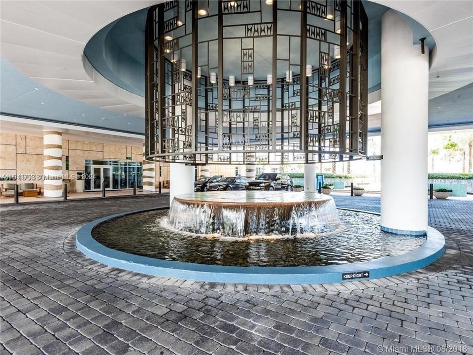 Recently Rented: $10,000 (2 beds, 2 baths, 1255 Square Feet)