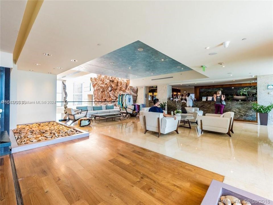 Recently Rented: $10,000 (2 beds, 2 baths, 1255 Square Feet)