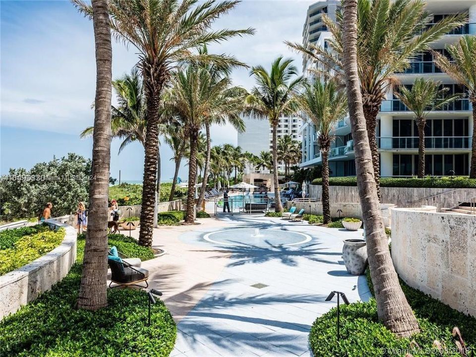 Recently Rented: $10,000 (2 beds, 2 baths, 1255 Square Feet)