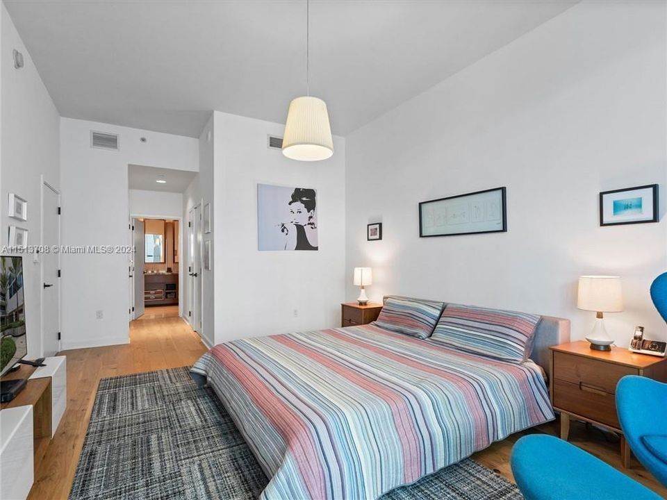 Recently Rented: $10,000 (2 beds, 2 baths, 1255 Square Feet)