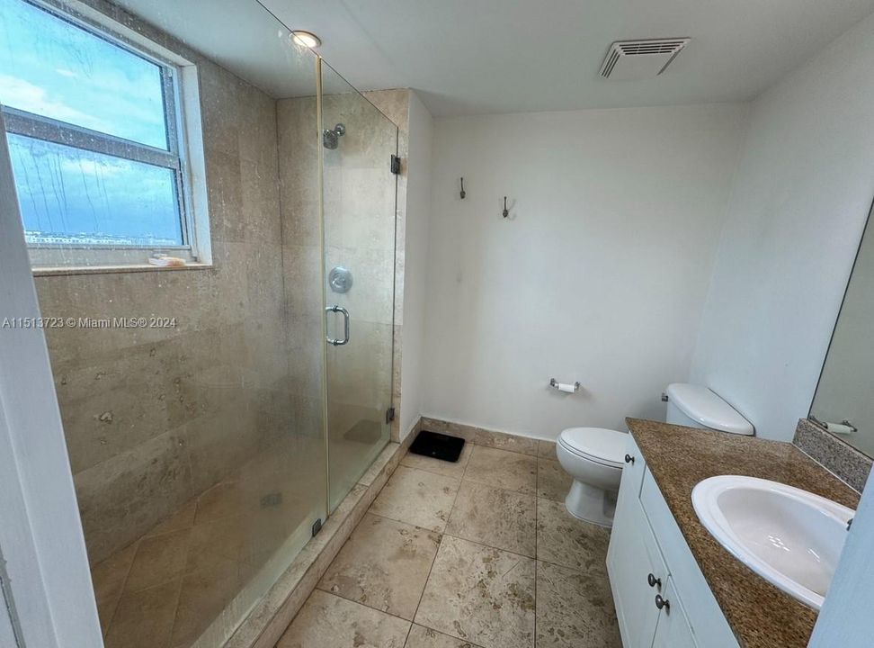 最近租的: $2,650 (2 贝兹, 2 浴室, 942 平方英尺)