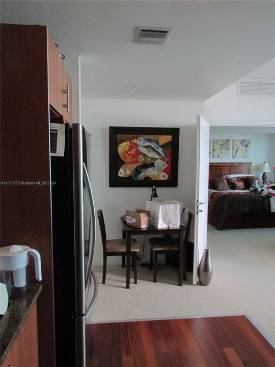 For Sale: $395,000 (1 beds, 1 baths, 539 Square Feet)