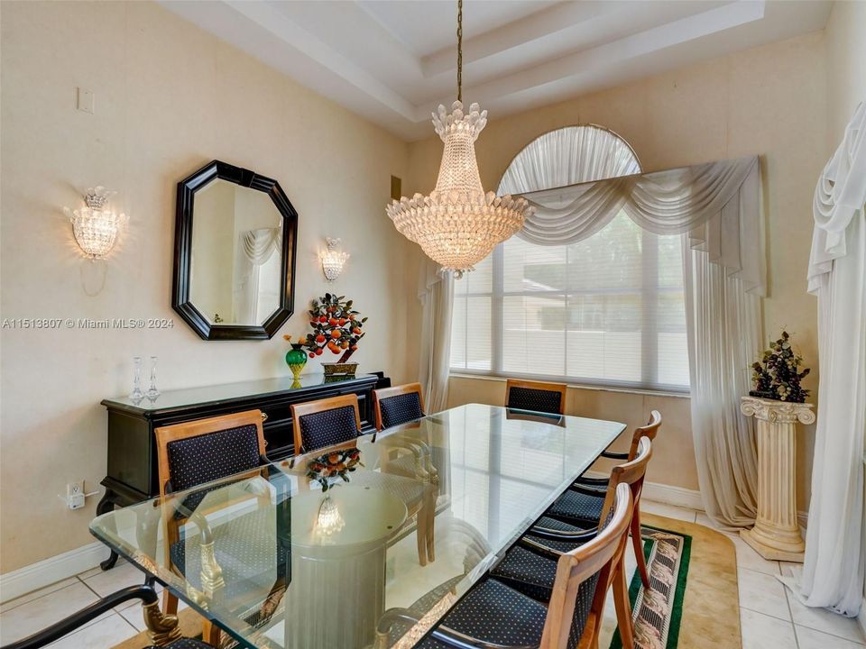 Recently Sold: $2,295,000 (4 beds, 4 baths, 3611 Square Feet)