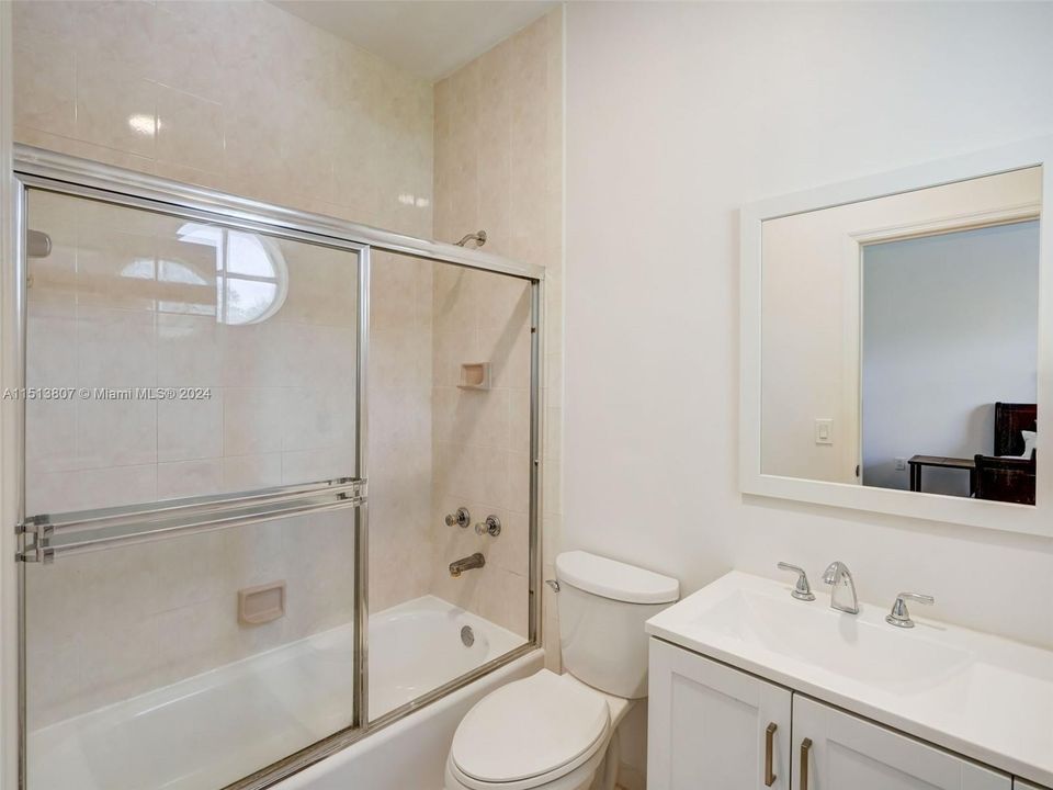 Recently Sold: $2,295,000 (4 beds, 4 baths, 3611 Square Feet)