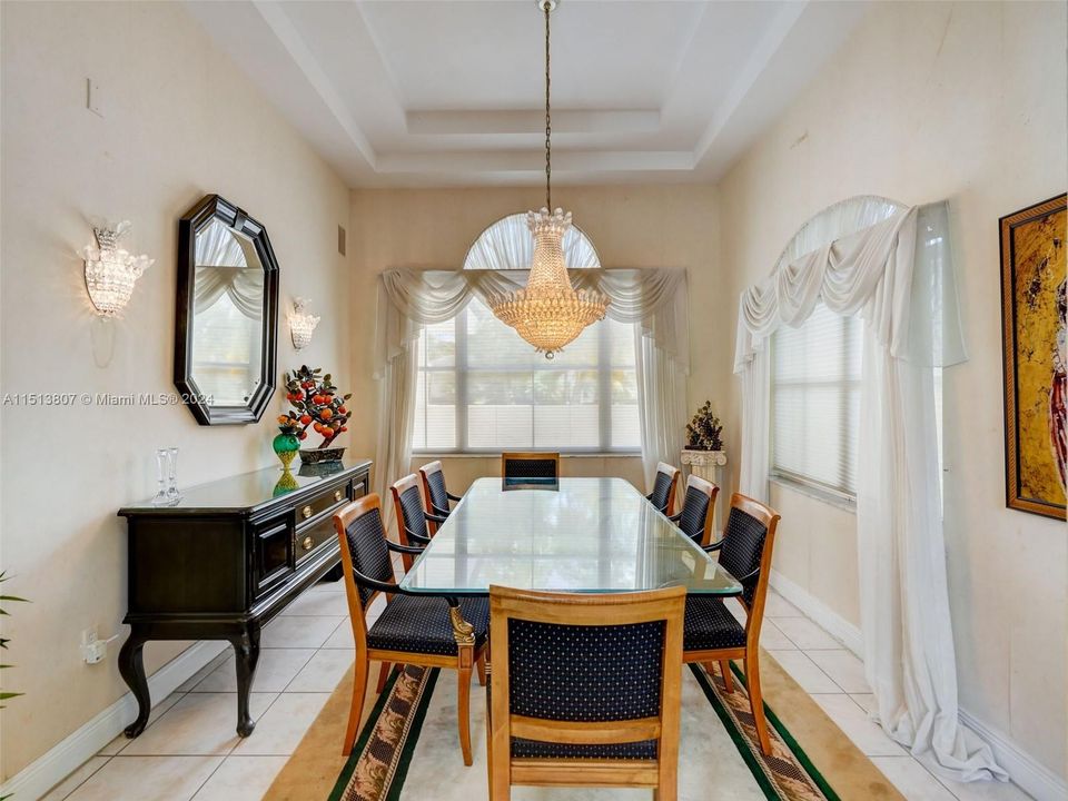 Recently Sold: $2,295,000 (4 beds, 4 baths, 3611 Square Feet)