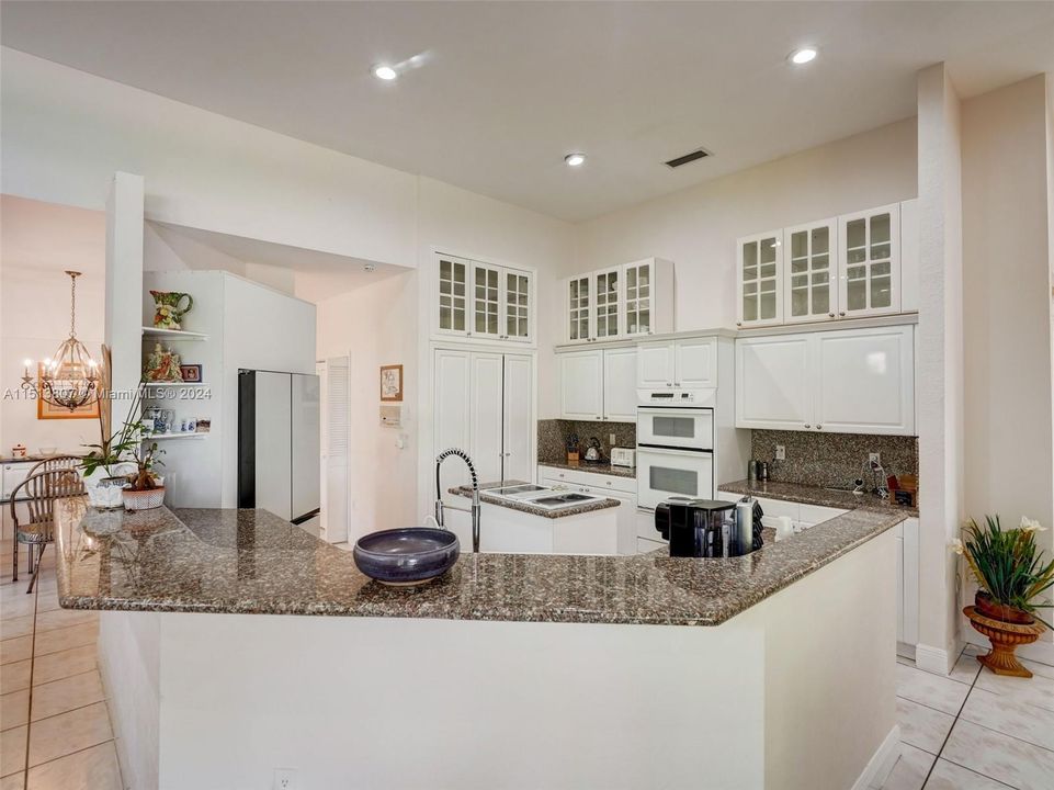 Recently Sold: $2,295,000 (4 beds, 4 baths, 3611 Square Feet)