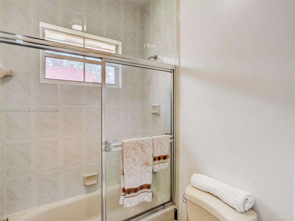 Recently Sold: $2,295,000 (4 beds, 4 baths, 3611 Square Feet)