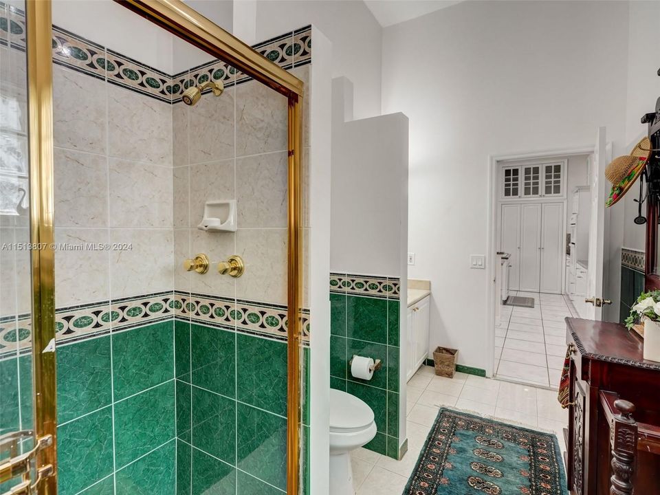 Recently Sold: $2,295,000 (4 beds, 4 baths, 3611 Square Feet)