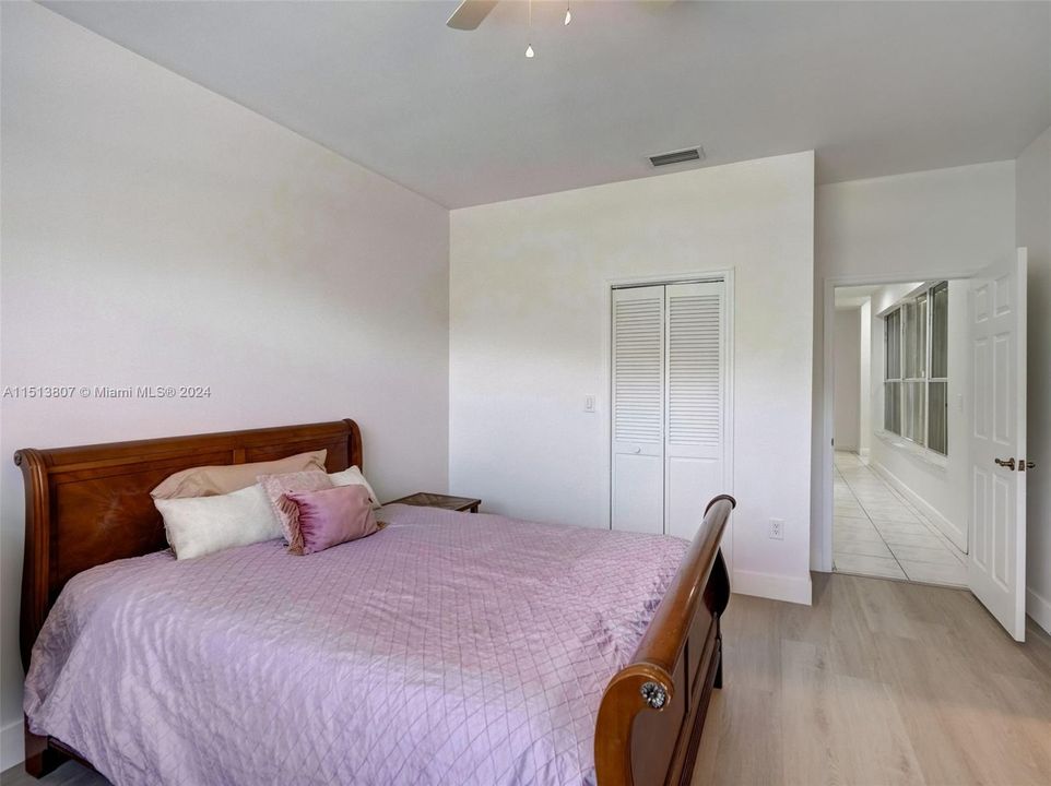 Recently Sold: $2,295,000 (4 beds, 4 baths, 3611 Square Feet)