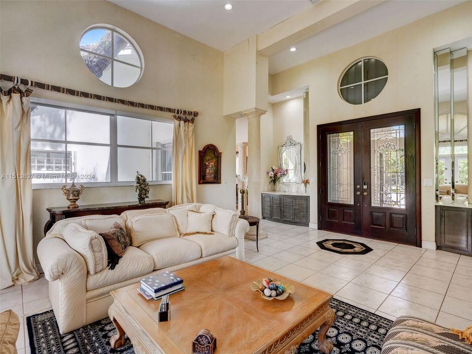 Recently Sold: $2,295,000 (4 beds, 4 baths, 3611 Square Feet)