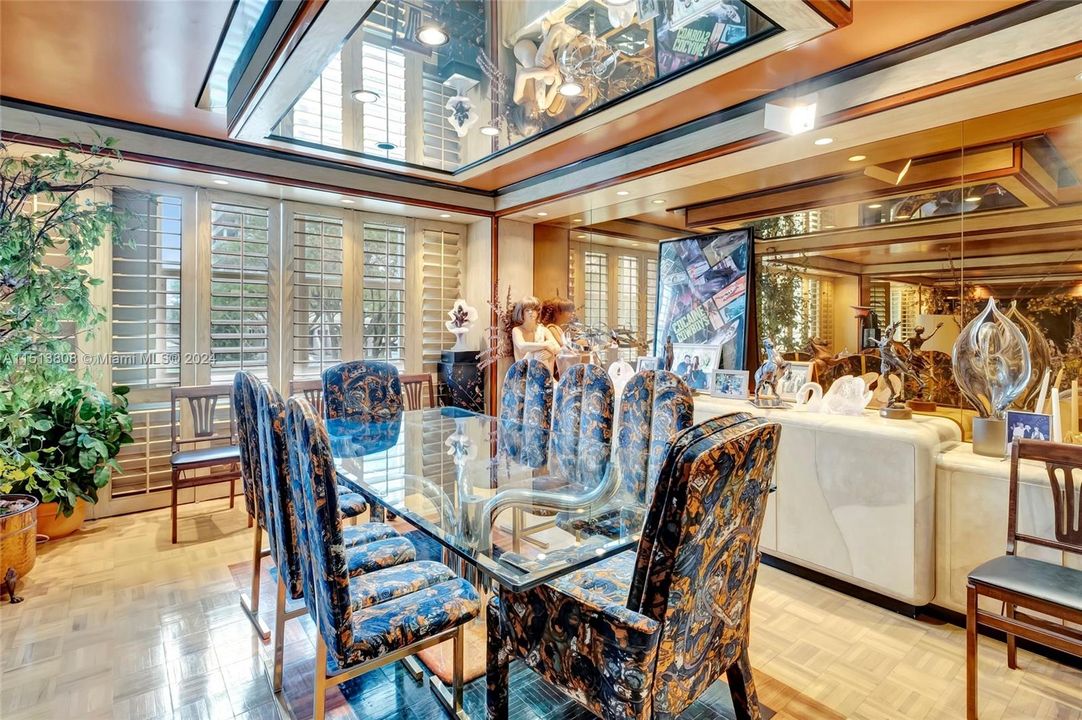 Recently Sold: $350,000 (4 beds, 4 baths, 3225 Square Feet)