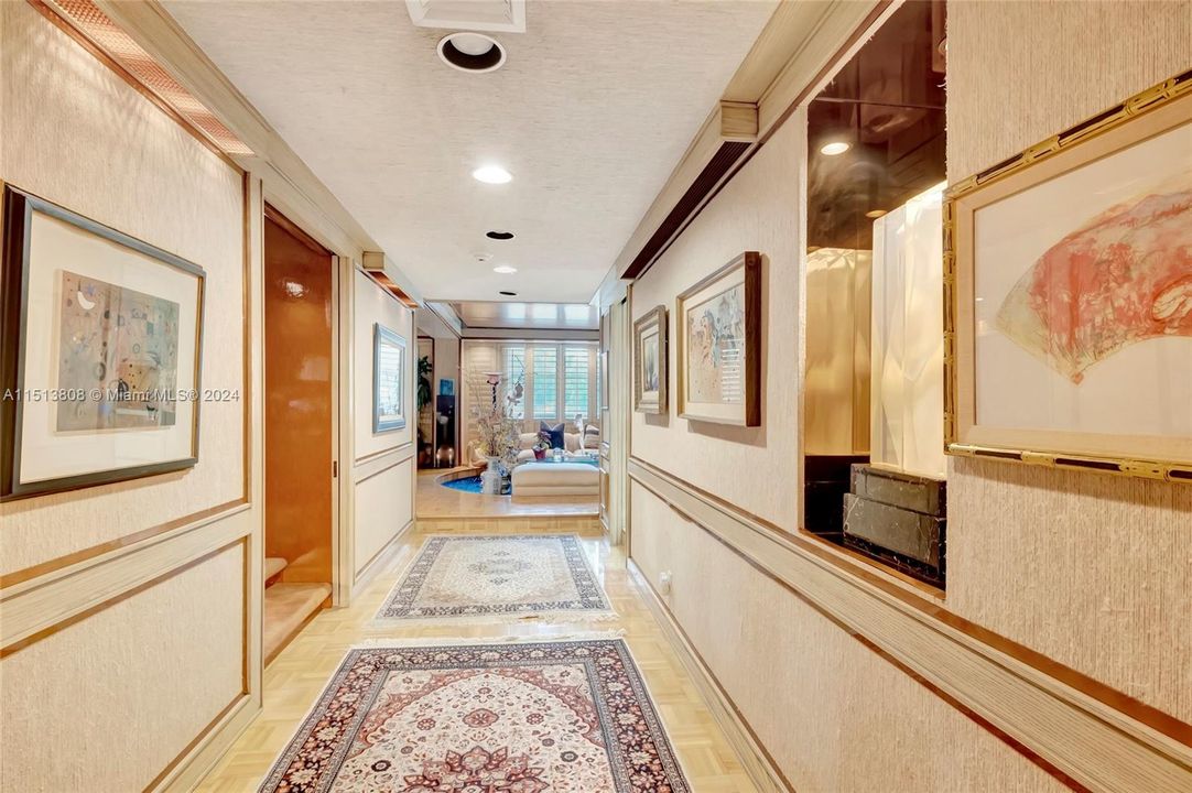 Recently Sold: $350,000 (4 beds, 4 baths, 3225 Square Feet)