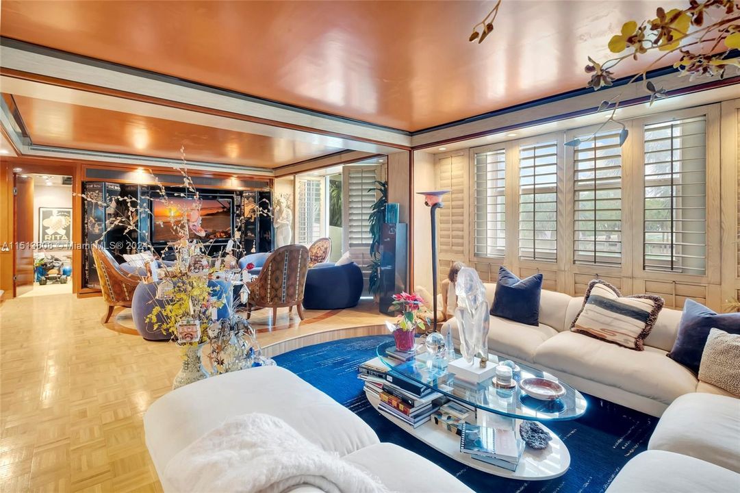 Recently Sold: $350,000 (4 beds, 4 baths, 3225 Square Feet)