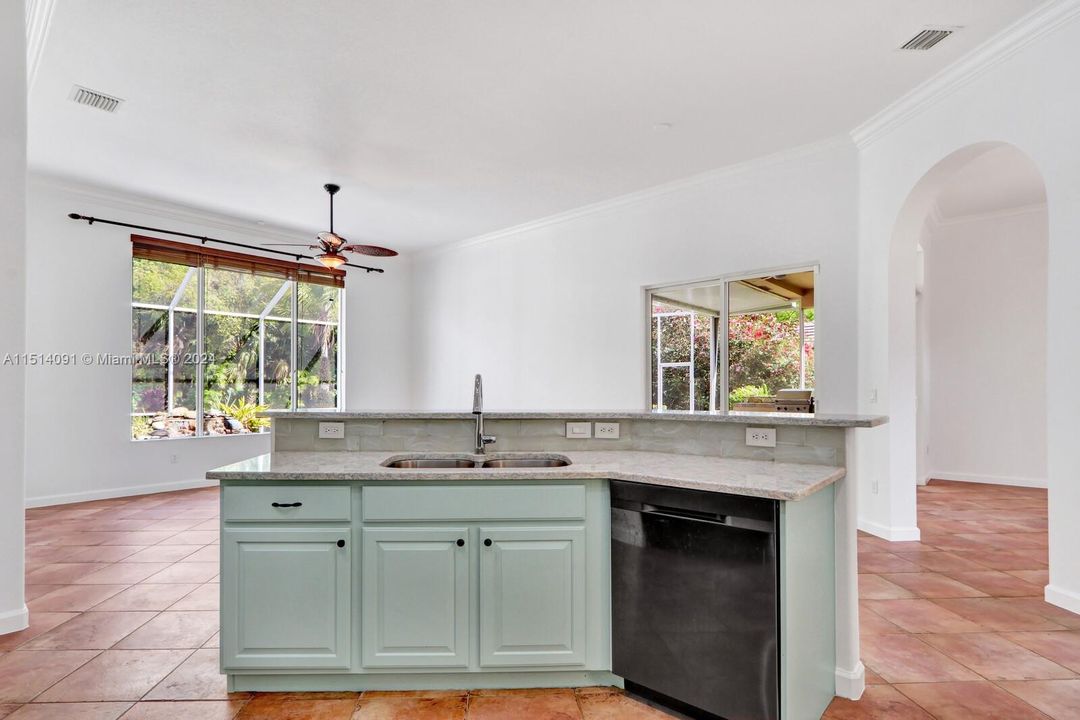 Recently Sold: $745,000 (4 beds, 3 baths, 2298 Square Feet)