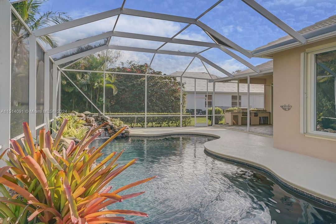 Recently Sold: $745,000 (4 beds, 3 baths, 2298 Square Feet)