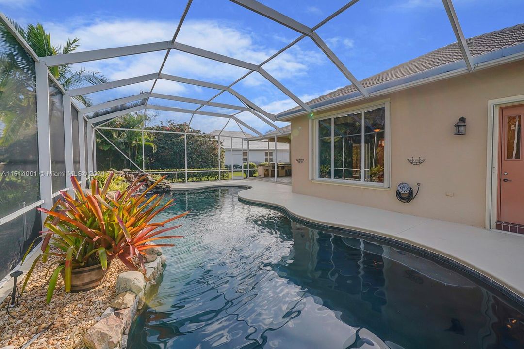 Recently Sold: $745,000 (4 beds, 3 baths, 2298 Square Feet)