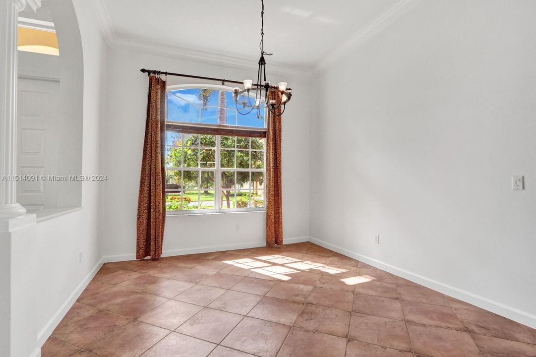 Recently Sold: $745,000 (4 beds, 3 baths, 2298 Square Feet)