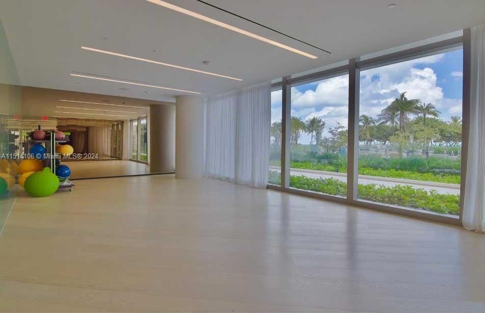 Active With Contract: $6,500,000 (2 beds, 3 baths, 2121 Square Feet)