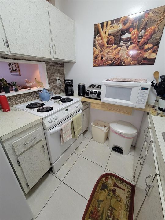 For Sale: $95,000 (1 beds, 1 baths, 625 Square Feet)