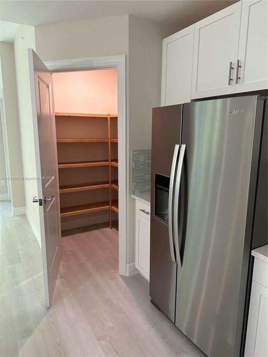 Recently Rented: $3,800 (3 beds, 2 baths, 2000 Square Feet)