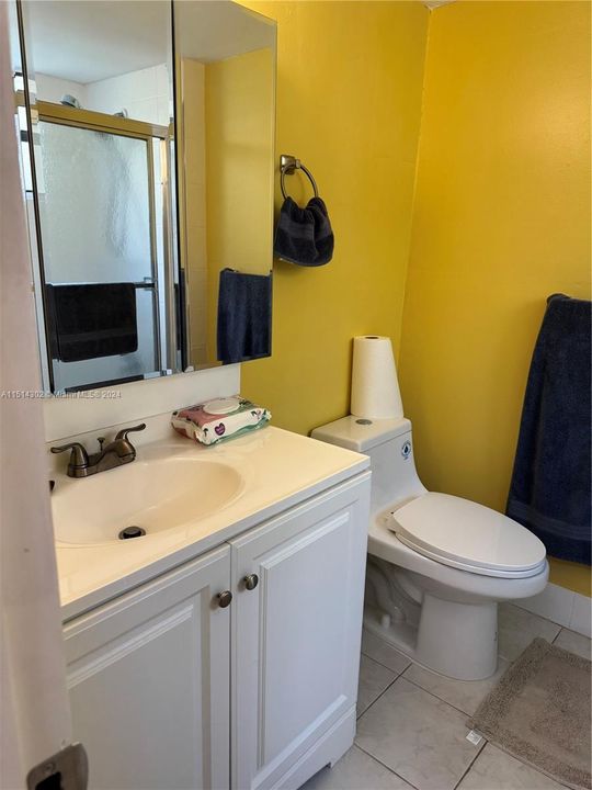 For Sale: $259,000 (2 beds, 2 baths, 1040 Square Feet)
