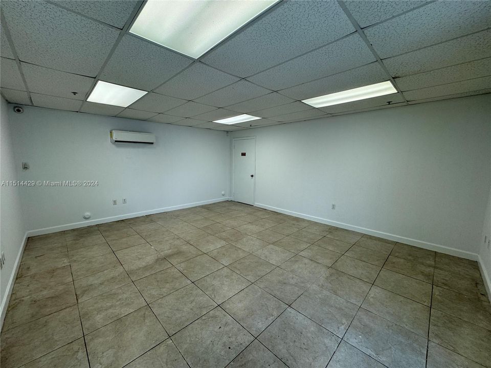 Recently Rented: $3,200 (0 beds, 0 baths, 0 Square Feet)