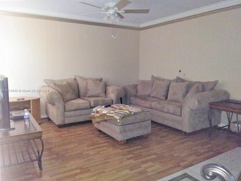 For Sale: $249,900 (2 beds, 2 baths, 756 Square Feet)