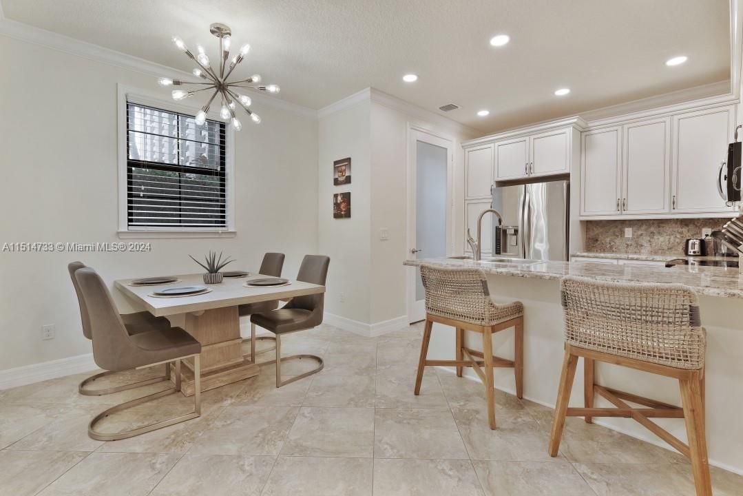 Recently Sold: $949,000 (3 beds, 2 baths, 1635 Square Feet)