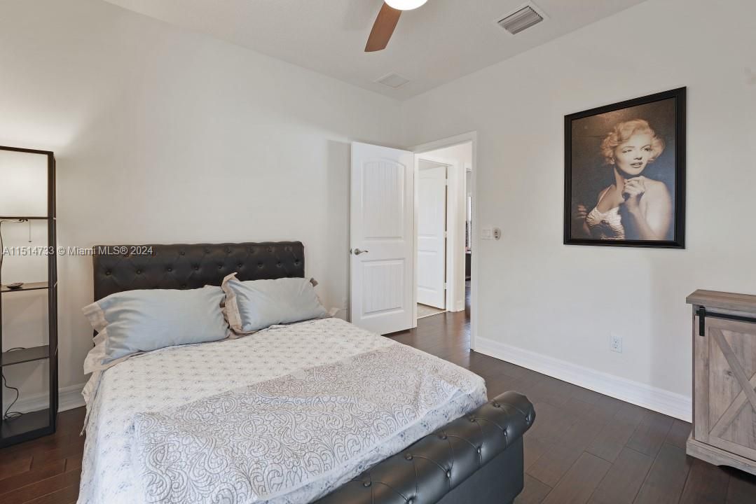 Recently Sold: $949,000 (3 beds, 2 baths, 1635 Square Feet)