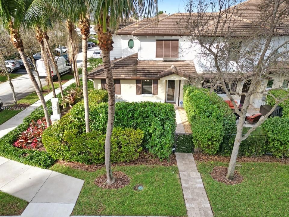 Recently Sold: $949,000 (3 beds, 2 baths, 1635 Square Feet)