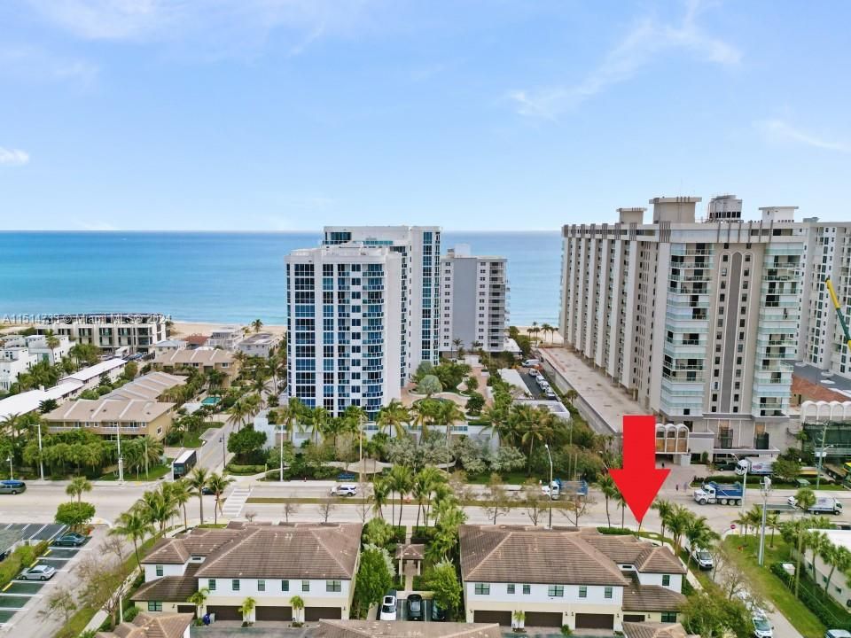 Recently Sold: $949,000 (3 beds, 2 baths, 1635 Square Feet)