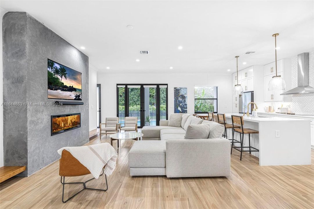 Recently Sold: $1,050,000 (4 beds, 3 baths, 0 Square Feet)